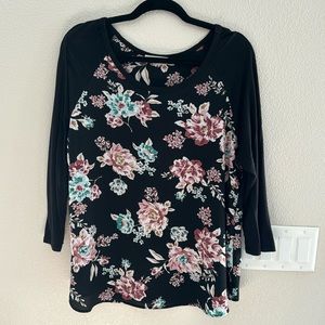 BOGO🥳Le Lis mixed material floral top